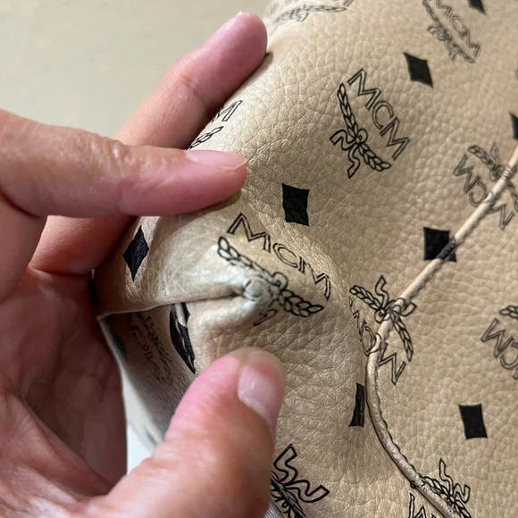 MCM TOTE - Picture 11 of 16